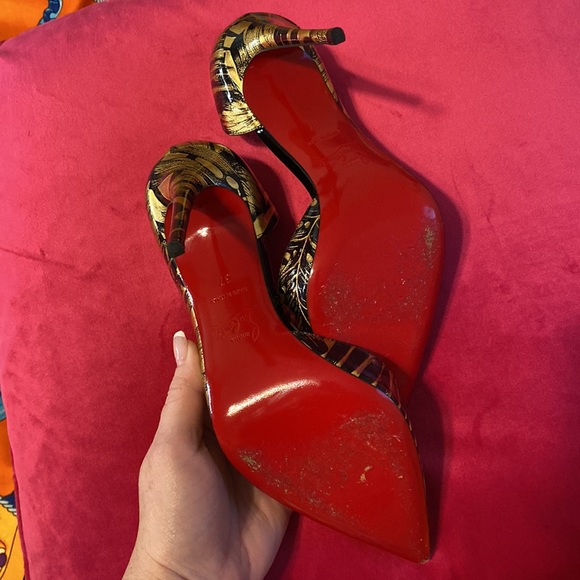 Christian Louboutin 37 IRIZA 100 Pat Lame Hibiscus Black & Gold High Heels - Picture 5 of 10